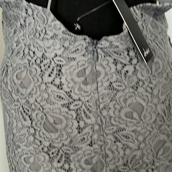 Spaghetti strap lace dress - Picture 7 of 8